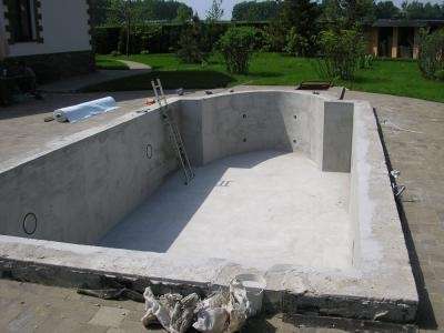 Как самостоятельно сделать качественный и красивый бассейн из бетона - фото
