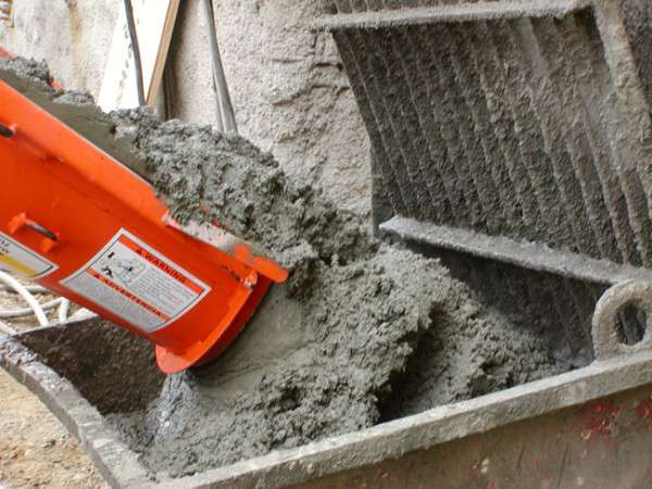 В каких случаях нужно использовать добавки для бетона при его приготовлении ... - фото