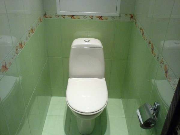 Отделка туалета ПВХ панелями: преимущества и монтаж с фото