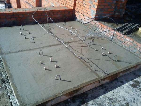 Обогрев бетона в зимний период: метод «термоса» Применение электродов, кабе ... - фото